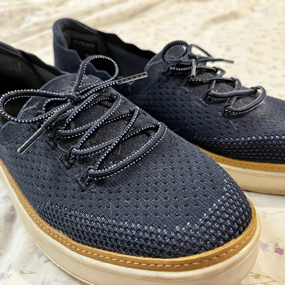 Skechers Navy Blue Casual Sneakers